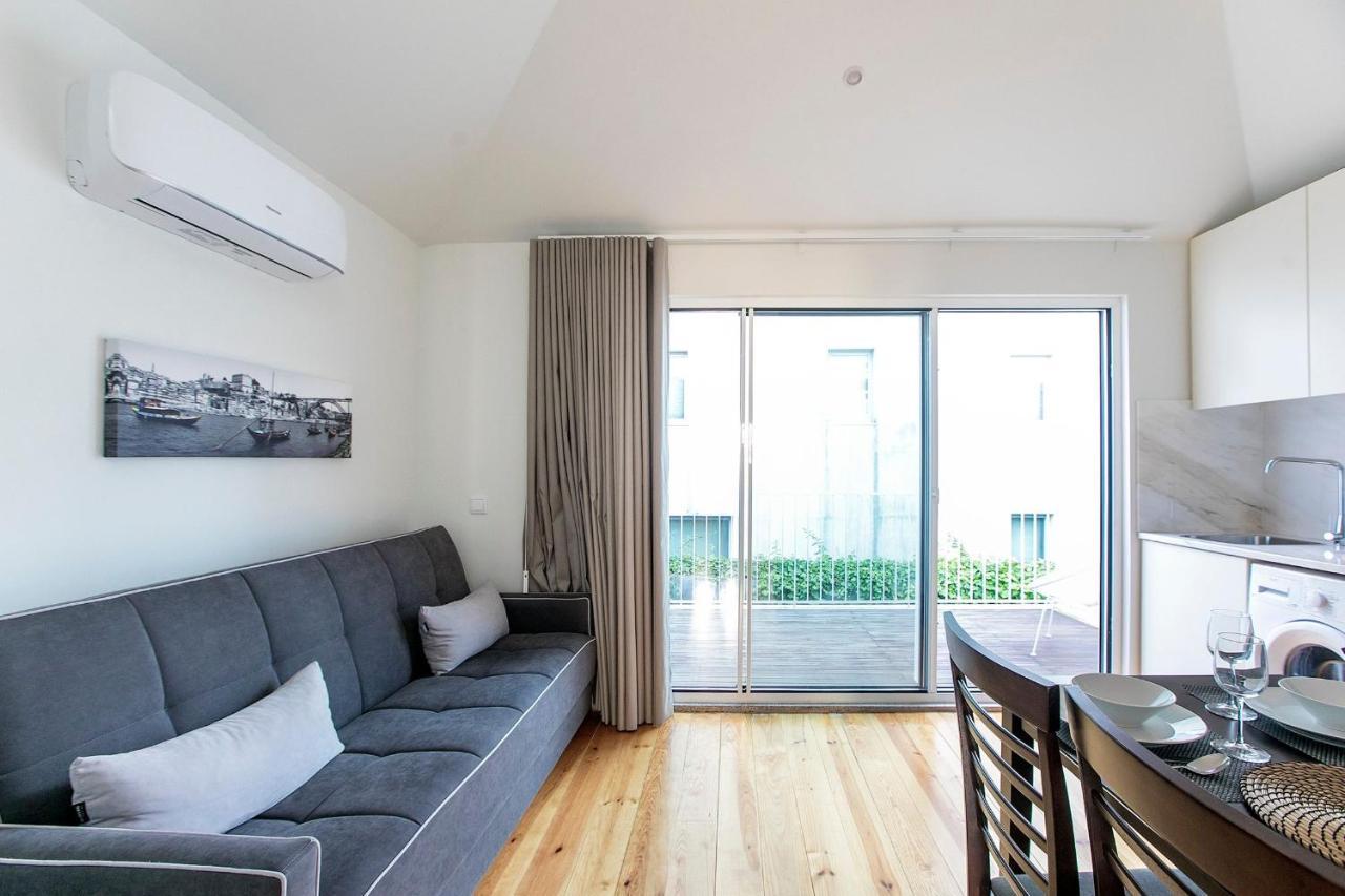 Lovelystay - Cozy 1Br In Santa Catarina W/ Balcony Порто Екстериор снимка